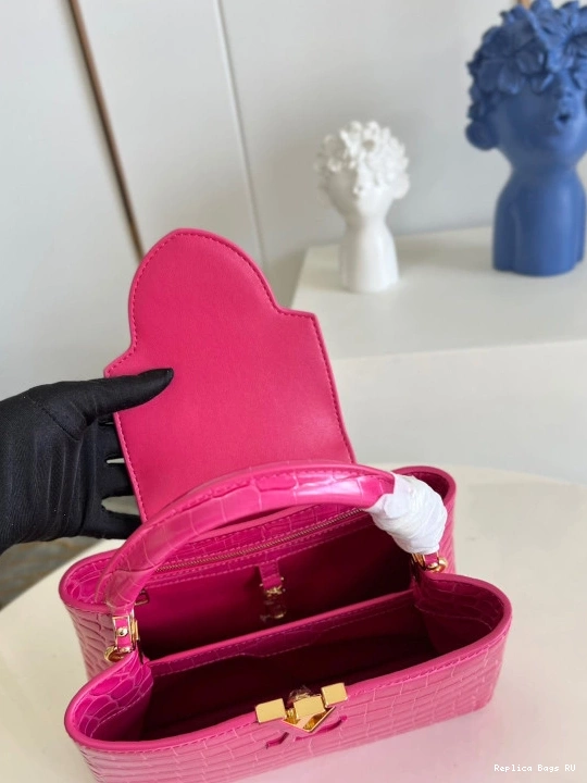 Affordable LOUIS VUITTON CAPUCINES BB 0730